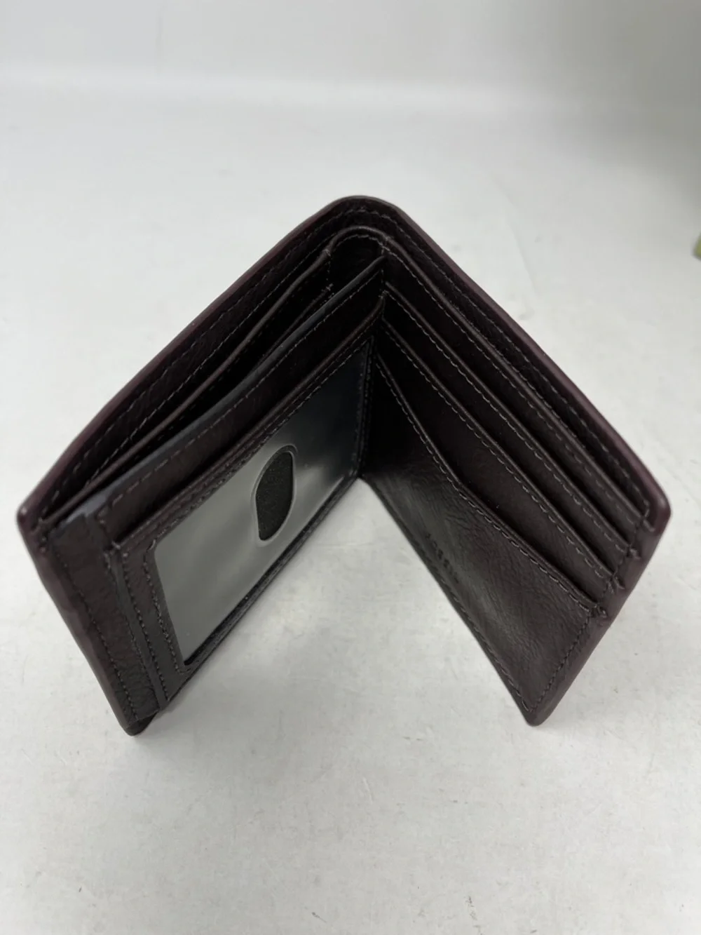 FOSSIL Hart Bifold Wallet CowHide Embossed Leather Dark Wine and Brown Color NEW
